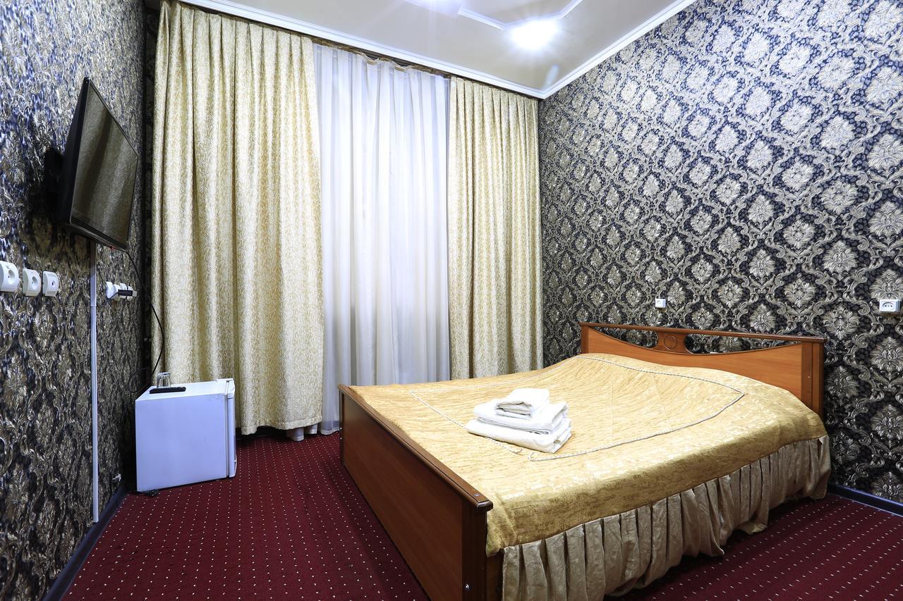 Hostel Raddus-Jss Tasken Kültér fotó